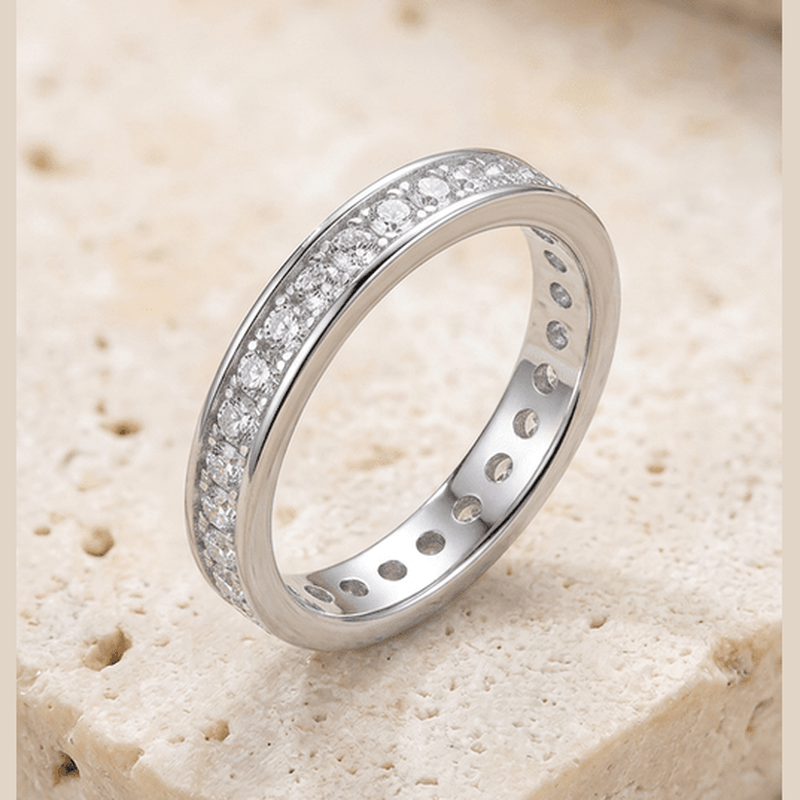 Close-up of the single stone row and polished edges